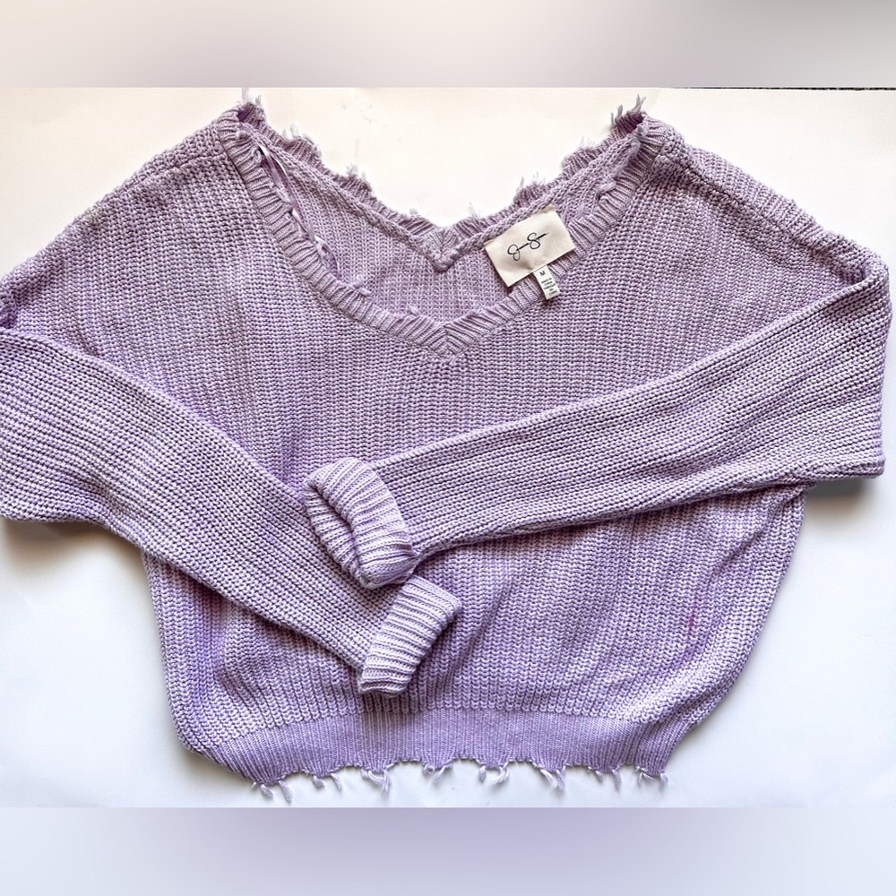 Lavender Jessica Simpson distressed knit vneck sweater